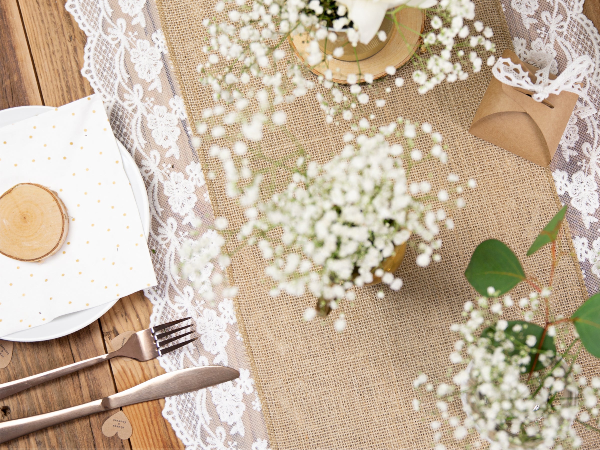 Chemin de table en jute