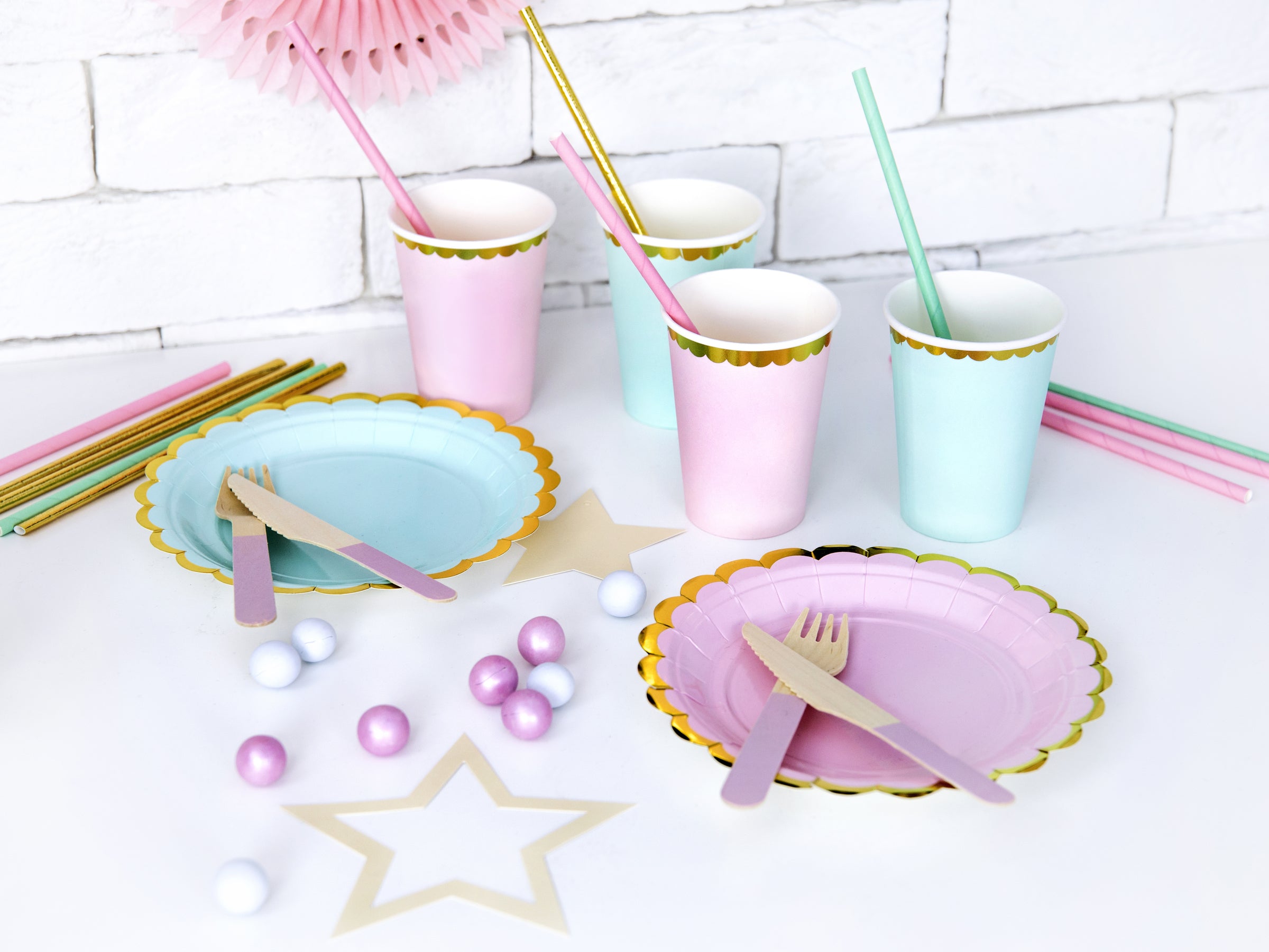 6 assiettes vertes menthe en carton - Yummy