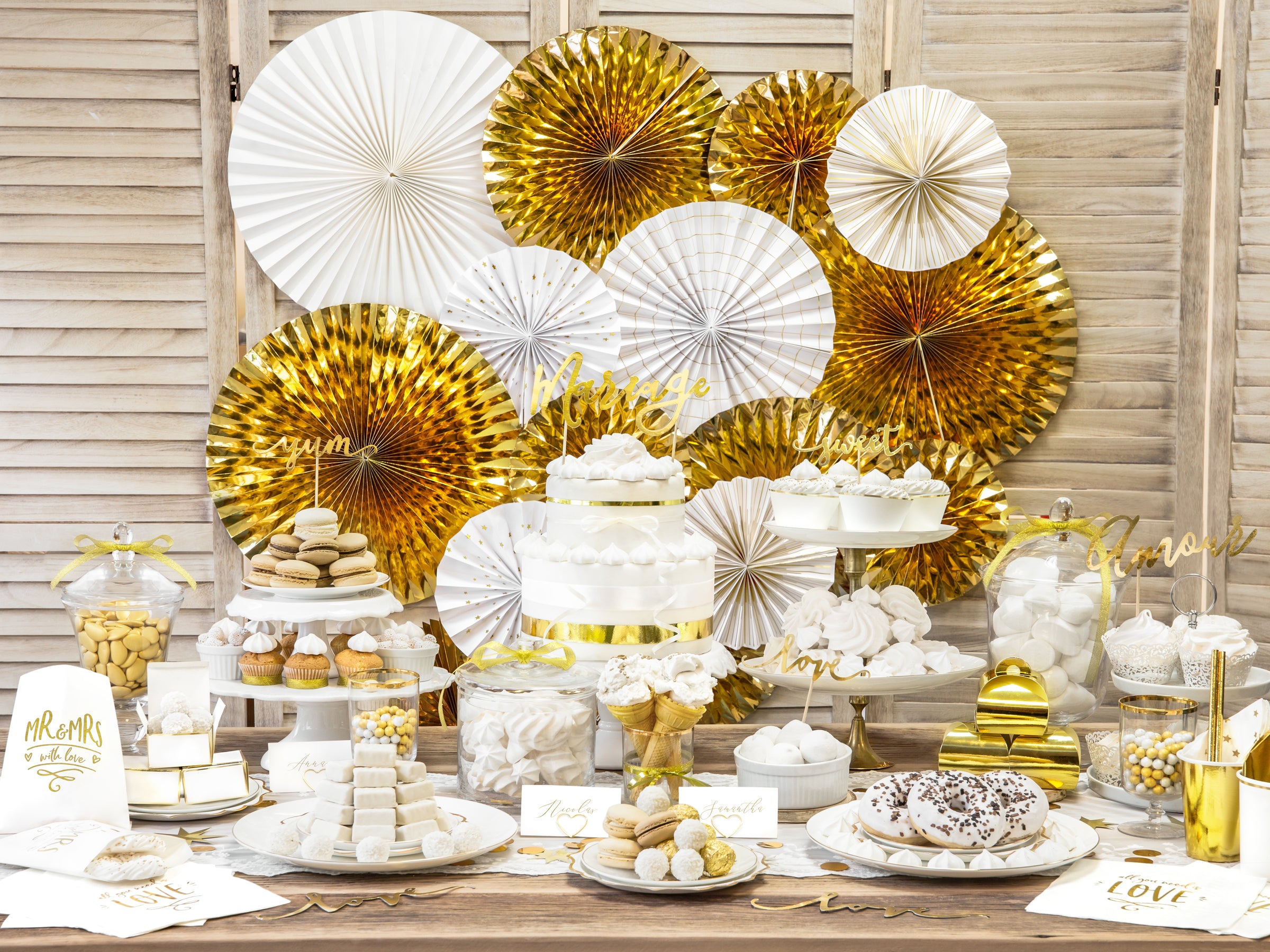 4 rosaces en papier blancs