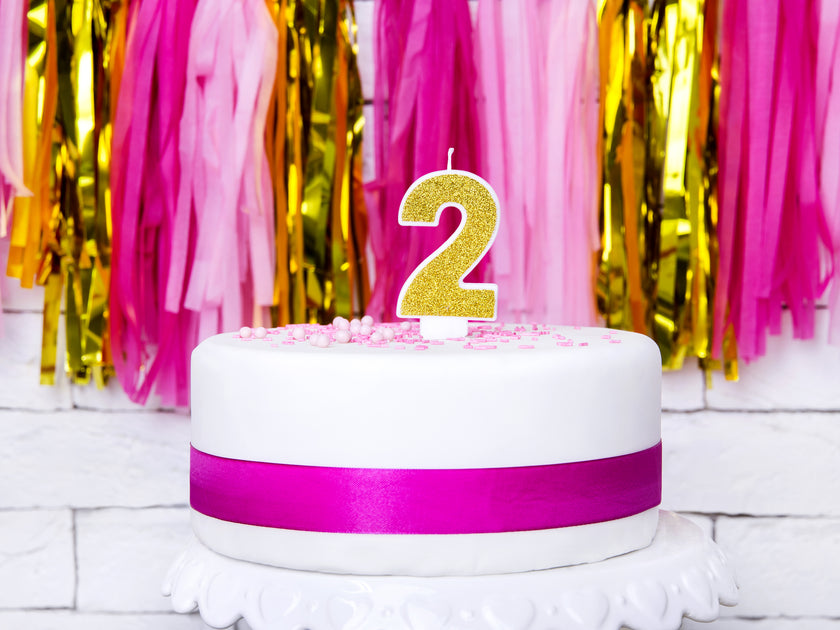 Bougie anniversaire dorée chiffre 2