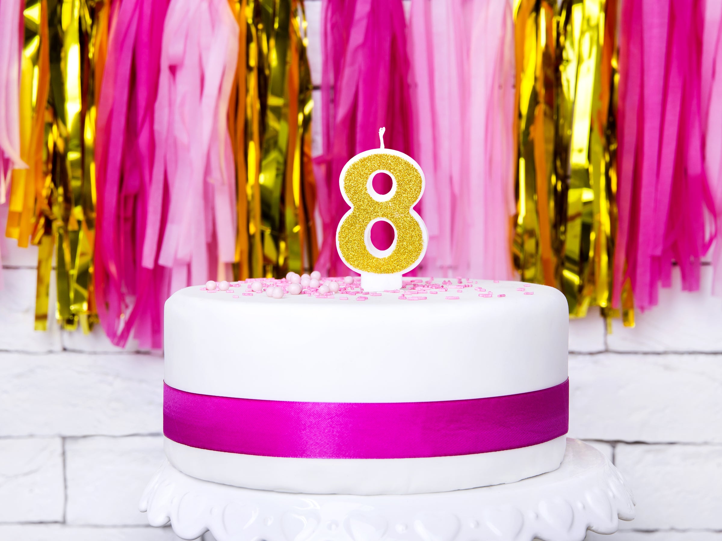 Bougie anniversaire dorée chiffre 8