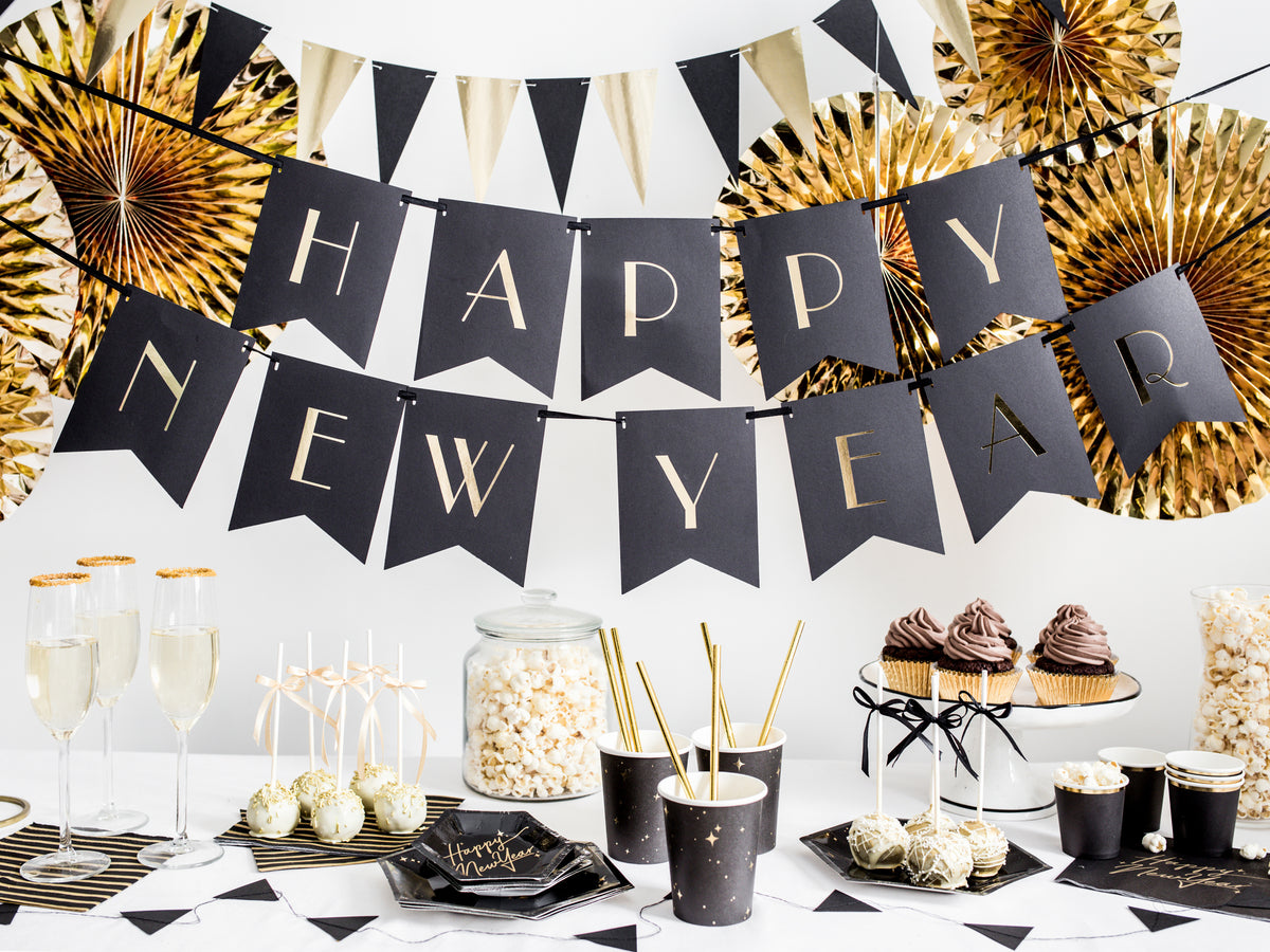 6 assiettes pentagonales noires bords dorés en carton - Gold 30th Birthday