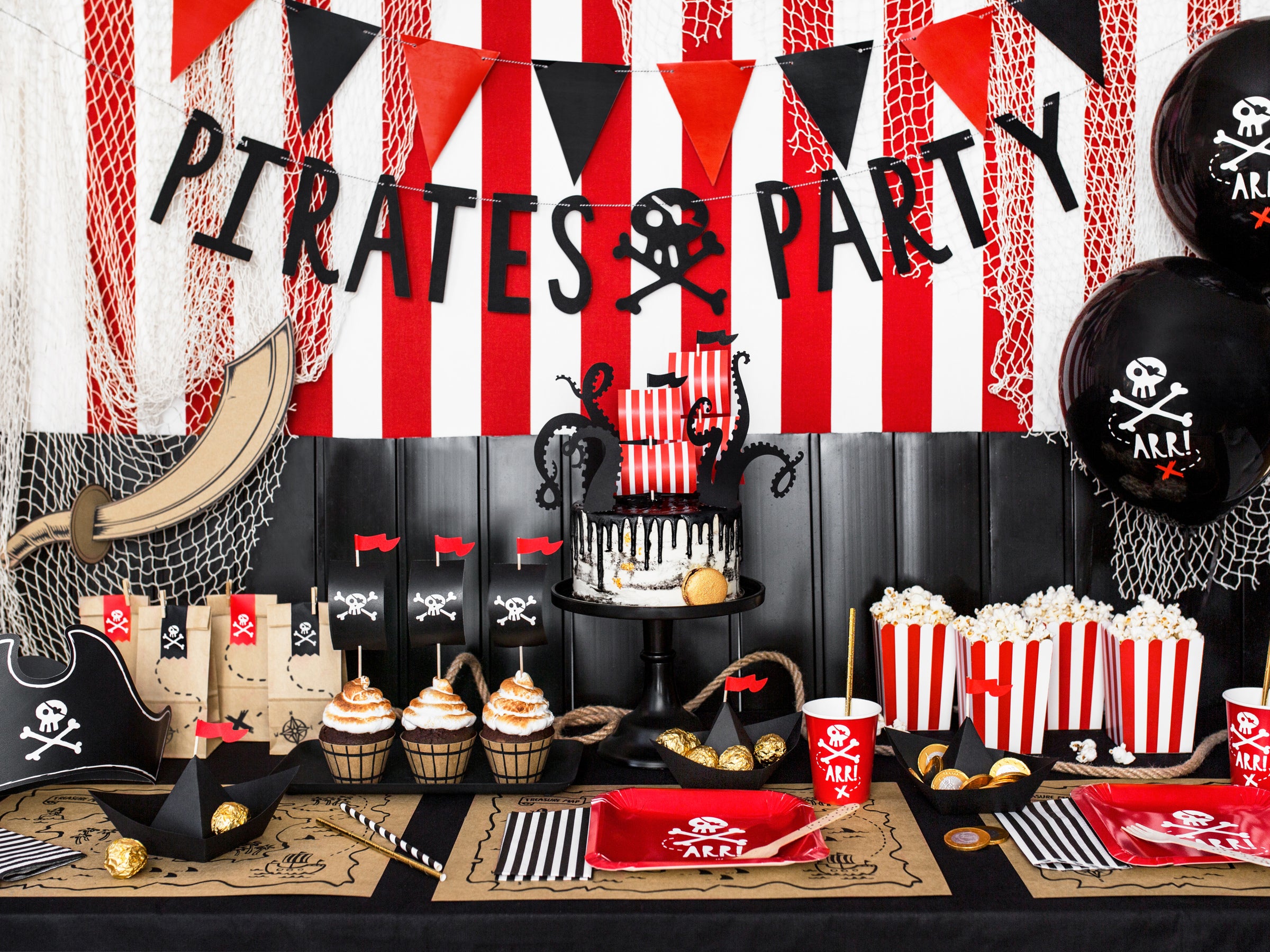6 moules cupcakes pirates en carton - Pirates Party