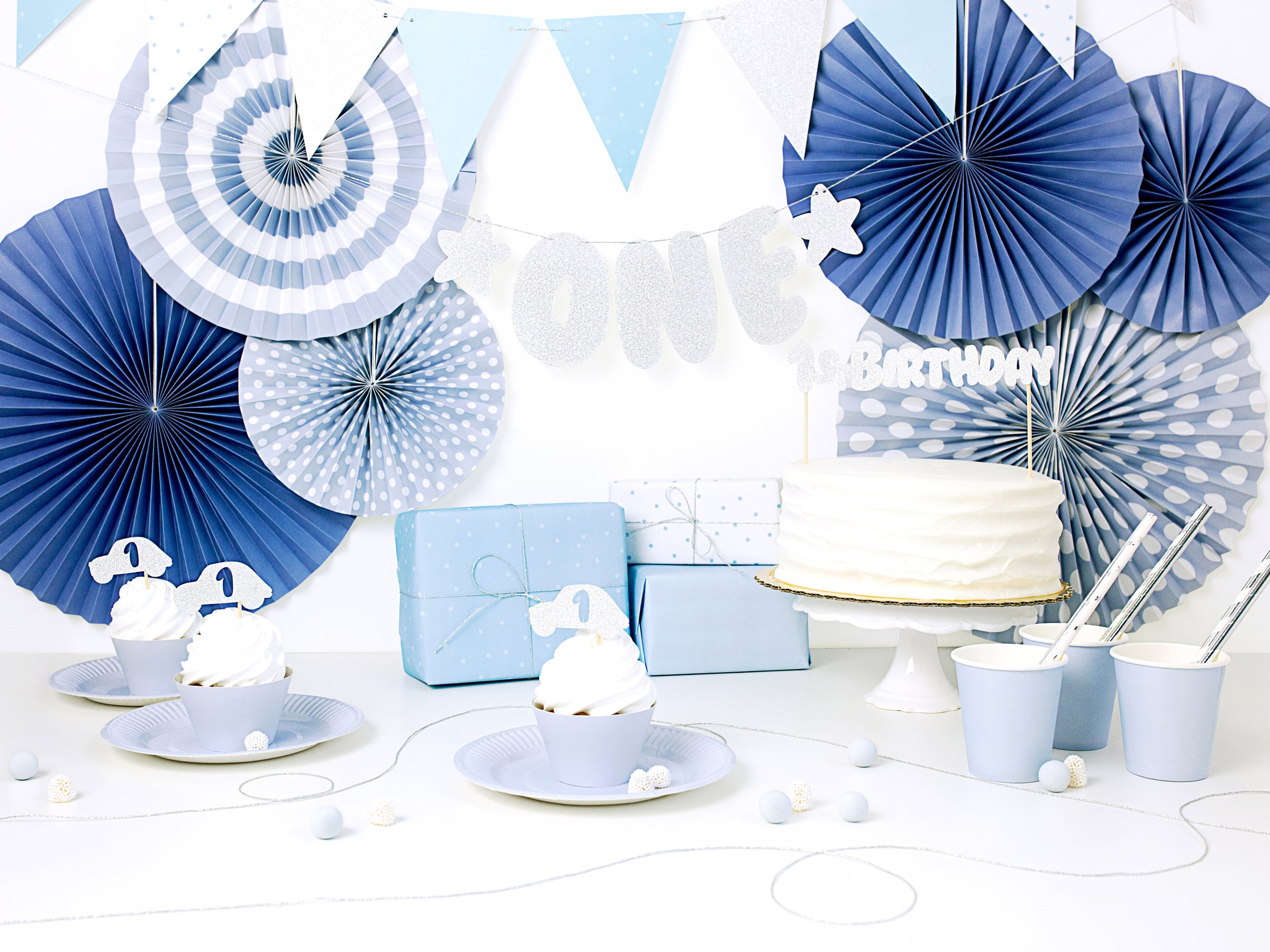 Guirlande fanions motifs à pois bleus en papier - Blue 1st Birthday