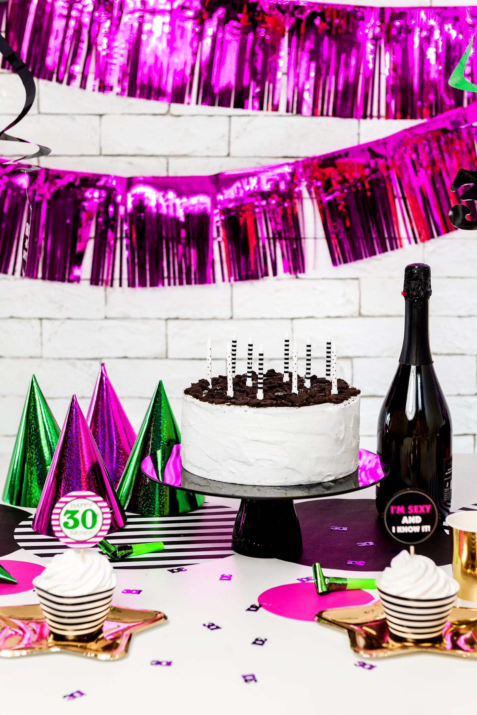 6 sans-gênes holographiques variés - Colorful & holographic birthday