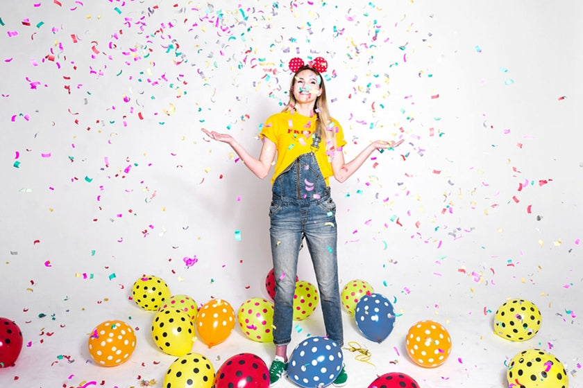 6 ballons corail à pois noirs (30 cm)