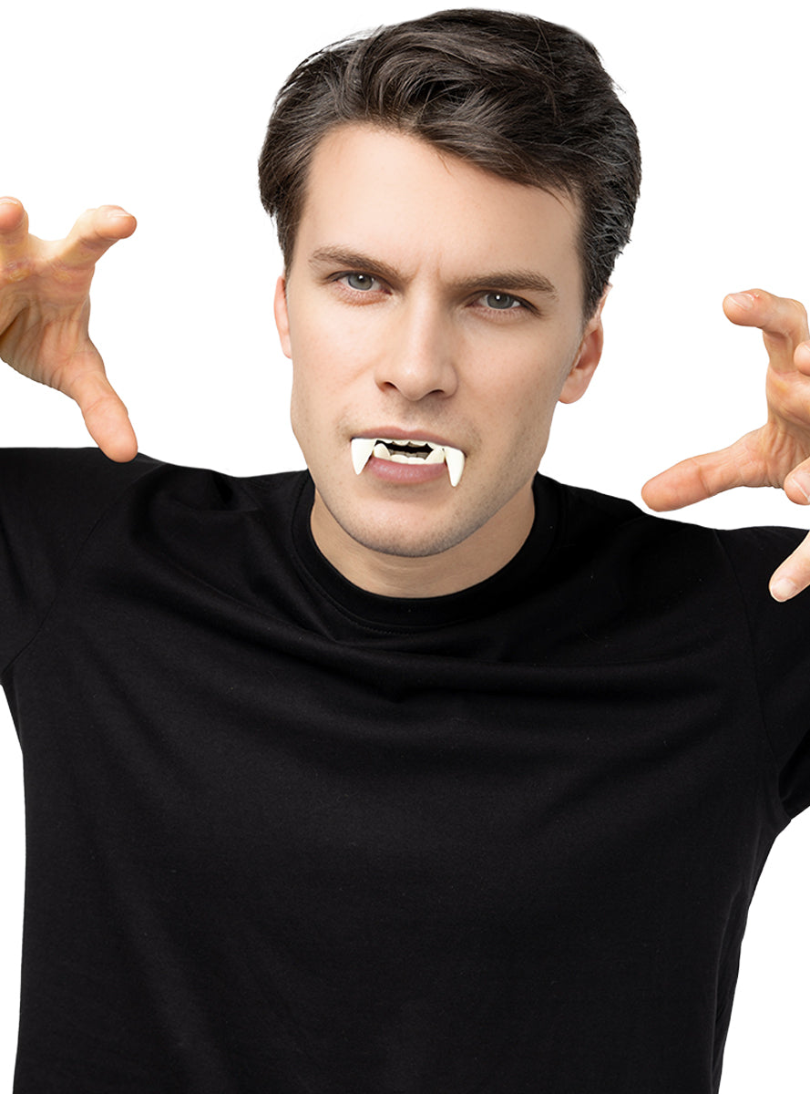 Dents de vampire adulte