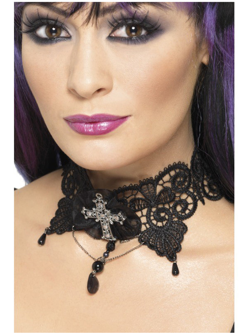 Foulard en dentelle gothique
