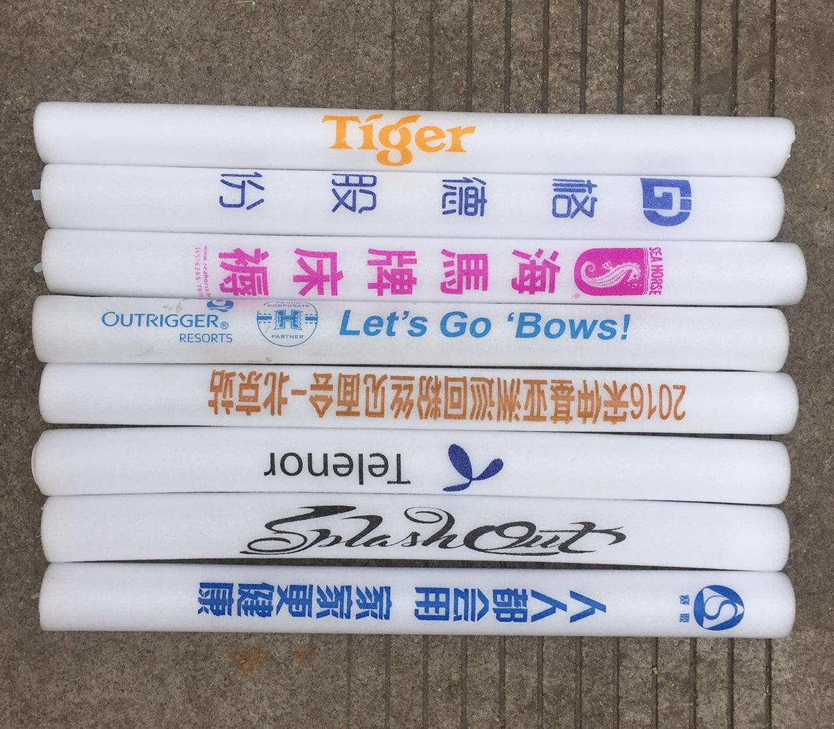 lot de 5000 batons lumineux mousse avec marquage