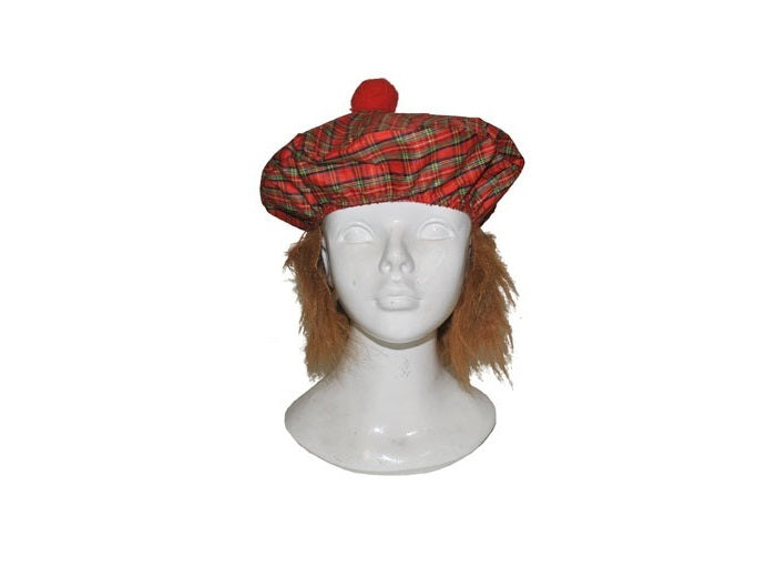 casquette écossaise avec cheveux